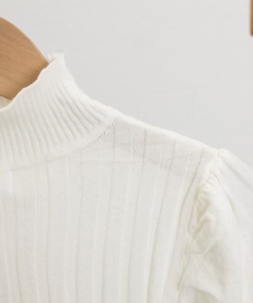 Miniministore(ミニミニストア)の「ボトルネックニットトップス 袖口金ボタン(ニット/セーター・レディース・ブラウン/ダークベージュ/レッド/グリーン/オフホワイト/ライトベージュ/ブラック/グレー・FREE)」の9枚目の写真