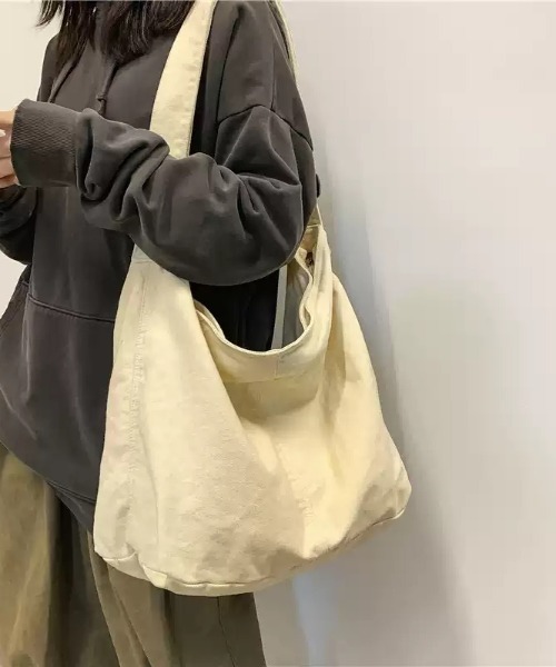 SHEPP(シープ)の「【A4サイズ対応可】大容量ワンショルダーバッグ / マザーズバッグ / 旅行(ショルダーバッグ・レディース・グリーン/アイボリー/パープル/ブラック・F)」の12枚目の写真