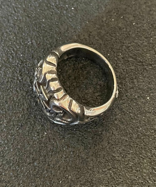 SPINNS（スピンズ）の「ヴィンテージライクシルバーリング/クロス（リング・メンズ・シルバー・9）」の5枚目の写真