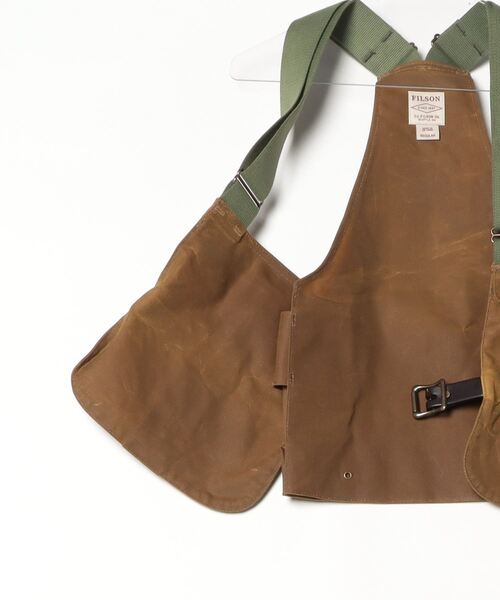 FILSON（フィルソン）の「FILSON / フィルソン：TIN CLOTH GAME BAG：4449[AST]（ベスト・メンズ・ダークベージュ・M-Regular）」の3枚目の写真