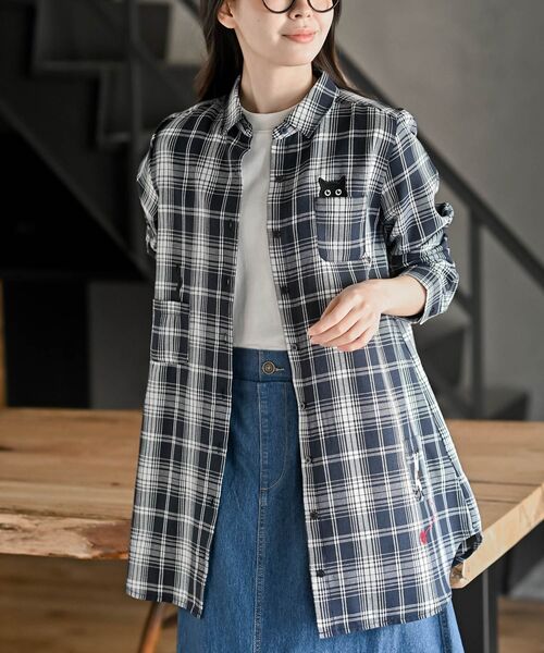 rps(アールピーエス)の「ねこだらけ3ポケットシャツチュニック(チュニック・レディース・ストライプ/チェック/オフホワイト・フリー)」の1枚目の写真