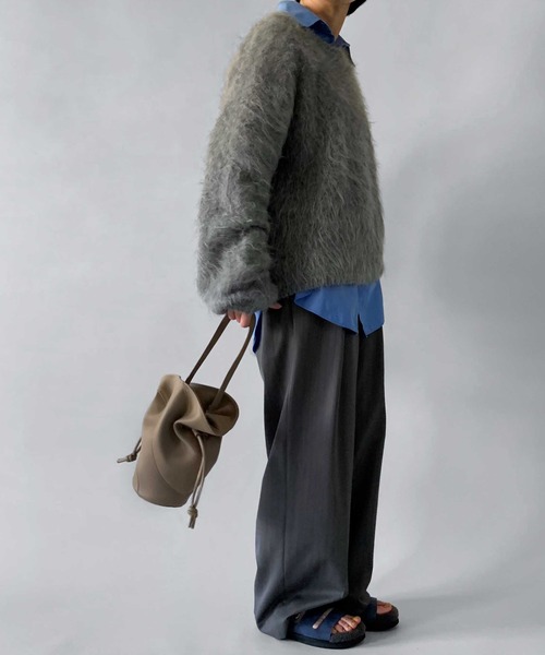 LE VERNIS（ル・ベルニ）の「LE VERNIS(ル・ベルニ)Flare drawstring bag（ハンドバッグ・レディース・ブラック/ライトグレー・FREE）」の16枚目の写真