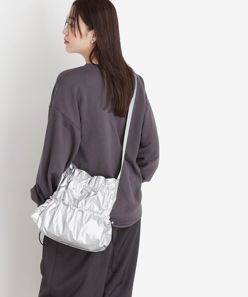 THE SHOP TK (ザ ショップ ティーケー )の「メタルシャーリングトートバッグ(トートバッグ・レディース・ブラック/シルバー・00)」の4枚目の写真