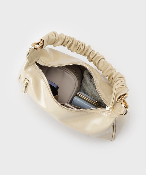 UNTITLED（アンタイトル）の「エナメルシャーリングハンドバッグ（ハンドバッグ・レディース・グリーン系/オフホワイト/ベージュ・99）」の12枚目の写真