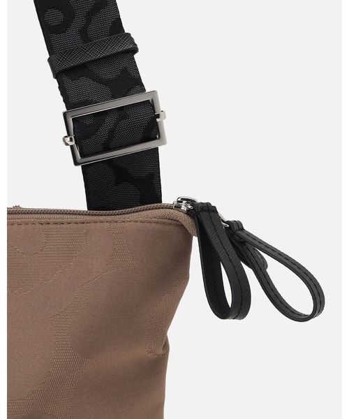 marimekko(マリメッコ)の「【JAPAN EXCLUSIVE】Unikko / Je Carry All shoulder bag(ショルダーバッグ・レディース・ブラウン・FREE)」の7枚目の写真