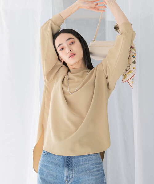 URBAN RESEARCH ROSSO WOMEN(アーバンリサーチ ロッソ)の「『WEB/一部店舗限定』リブドッキングジョーゼットブラウス(シャツ/ブラウス・レディース・ホワイト/ブラック/ベージュ・FREE)」の4枚目の写真