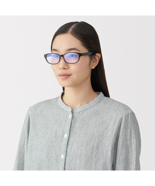 無印良品（ムジルシリョウヒン）の「ブルーライト対応　オーバル型サングラス（サングラス・レディース・ブラック/ブラウン・FREE）」の4枚目の写真