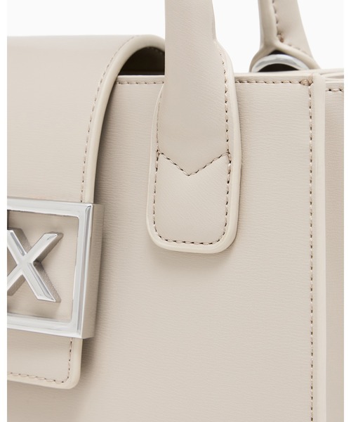 ARMANI EXCHANGE(アルマーニエクスチェンジ)の「【A|X アルマーニ エクスチェンジ】AXロゴ ミニバッグ(ハンドバッグ・レディース・ライトブラウン/ライトベージュ/ブラック/オフホワイト/ベージュ系/スモークピンク・FREE)」の18枚目の写真