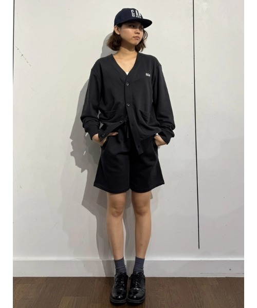 GAP ブラック 半袖シャツ & ショートパンツ セット BLACK】ナイロンシャツ×ショートパンツのスタイリング | Gap公式