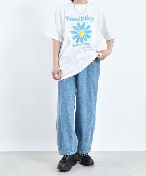MODISH GAZE（モディシュガゼ）の「【MODISH GAZE】デイジープリントTシャツ(CP)（Tシャツ/カットソー・レディース・ネイビー/ブラック/ホワイト・L/XL/M）」の18枚目の写真