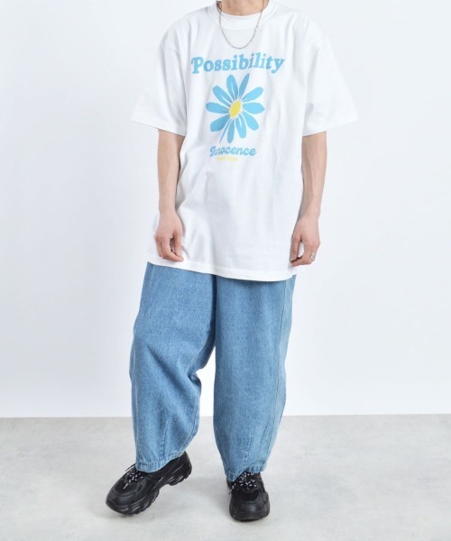 MODISH GAZE（モディシュガゼ）の「【MODISH GAZE】デイジープリントTシャツ(CP)（Tシャツ/カットソー・レディース・ネイビー/ブラック/ホワイト・L/XL/M）」の17枚目の写真