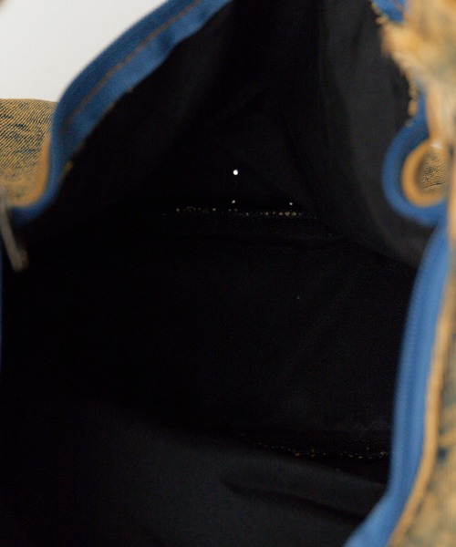 Chick(チック)の「Studs Design Denim Bag / スタッズデザインデニムバッグ(ショルダーバッグ・レディース・ブラック/ブルー/イエロー・FREE)」の16枚目の写真