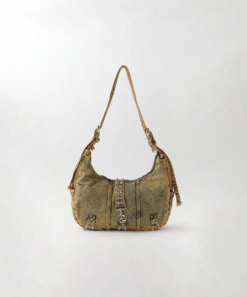 Chick(チック)の「Studs Design Denim Bag / スタッズデザインデニムバッグ(ショルダーバッグ・レディース・ブラック/ブルー/イエロー・FREE)」の20枚目の写真
