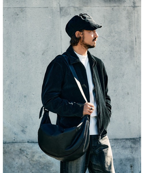 wjk(ダヴルジェイケイ)の「big crescent moon bag(ショルダーバッグ・メンズ・ブラック・FREE)」の18枚目の写真