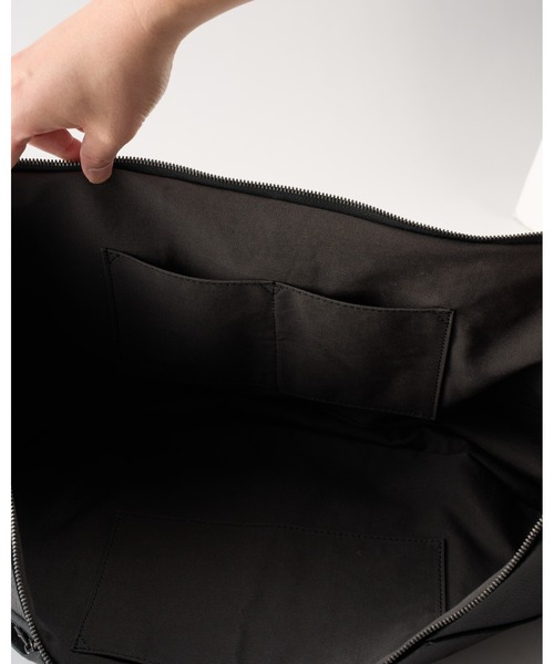 wjk(ダヴルジェイケイ)の「big crescent moon bag(ショルダーバッグ・メンズ・ブラック・FREE)」の6枚目の写真