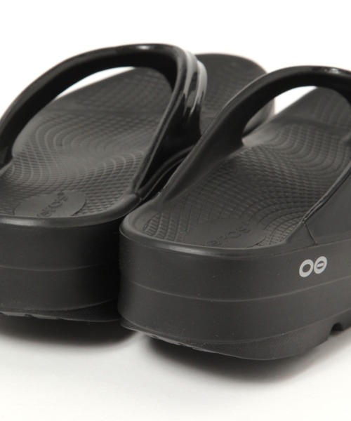 【OOFOS】OOmega サンダル Women's OOmega OOlala Black Sandal – OOFOSオフィシャルサイト