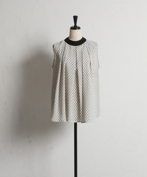tocco closet(トッコ クローゼット)の「【ZOZO限定】バックリボン総柄ノースリーブタックブラウス(シャツ/ブラウス・レディース・オフホワイト/ブラック・M)」の20枚目の写真