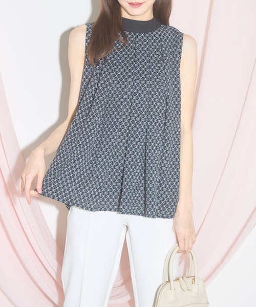 tocco closet(トッコ クローゼット)の「【ZOZO限定】バックリボン総柄ノースリーブタックブラウス(シャツ/ブラウス・レディース・オフホワイト/ブラック・M)」の13枚目の写真
