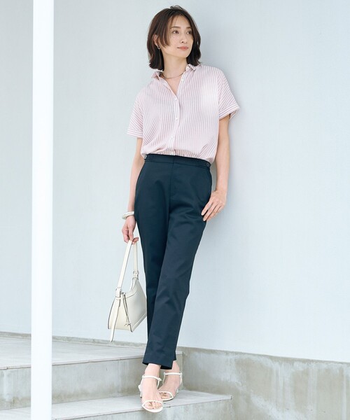 J.PRESS(ジェイプレス)の「【WEB限定・洗える】シャンブレーサテン テーパード パンツ(その他パンツ・レディース・ネイビー系/ベージュ系/ダルブルー系/黄土色系・T13/T15/T17)」の14枚目の写真