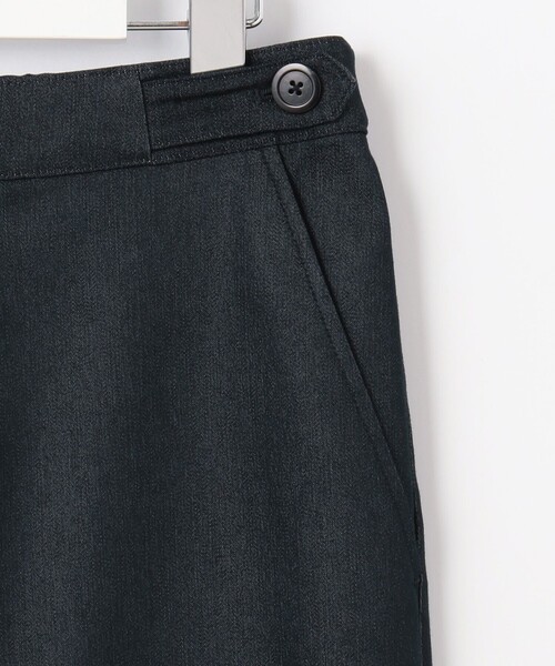 J.PRESS(ジェイプレス)の「【WEB限定・洗える】シャンブレーサテン テーパード パンツ(その他パンツ・レディース・ネイビー系/ベージュ系/ダルブルー系/黄土色系・T13/T15/T17)」の9枚目の写真