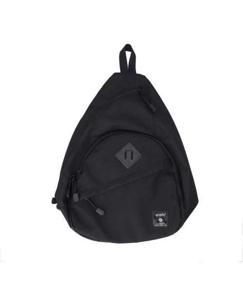 anello GRANDE(アネログランデ)の「anelloGRANDE ハイキャパシティ 15L 大容量クロスボディ(ボディバッグ/ウエストポーチ・レディース・ベージュ/ブラック/ピンク・FREE)」の4枚目の写真