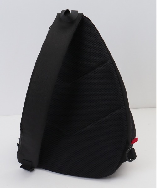anello GRANDE(アネログランデ)の「anelloGRANDE ハイキャパシティ 15L 大容量クロスボディ(ボディバッグ/ウエストポーチ・レディース・ベージュ/ブラック/ピンク・FREE)」の7枚目の写真