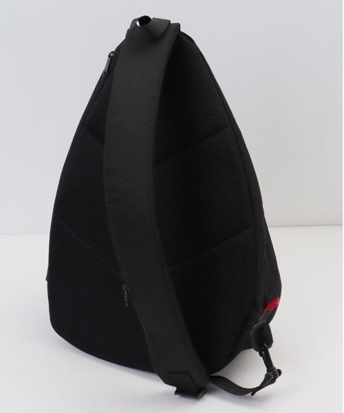 anello GRANDE(アネログランデ)の「anelloGRANDE ハイキャパシティ 15L 大容量クロスボディ(ボディバッグ/ウエストポーチ・レディース・ベージュ/ブラック/ピンク・FREE)」の8枚目の写真