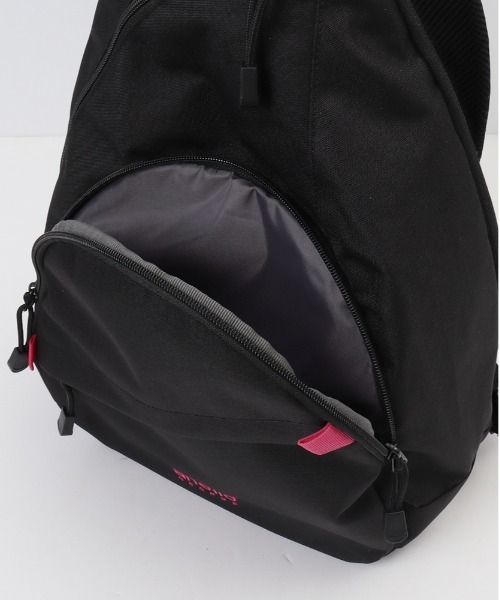 anello GRANDE(アネログランデ)の「anelloGRANDE ハイキャパシティ 15L 大容量クロスボディ(ボディバッグ/ウエストポーチ・レディース・ベージュ/ブラック/ピンク・FREE)」の12枚目の写真