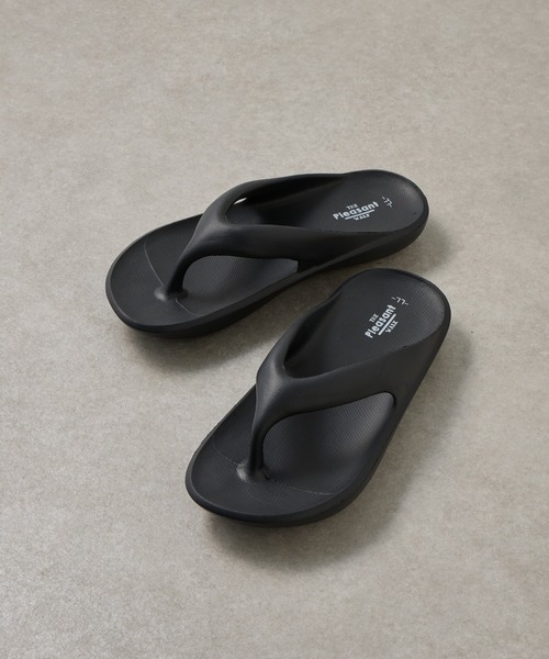 COLONY 2139（コロニートゥーワンスリーナイン）の「マシュマロトングサンダル / Mens（サンダル・メンズ・ブラック/ホワイト・X-LARGE）」の2枚目の写真