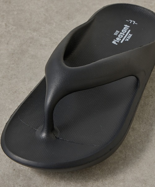 COLONY 2139（コロニートゥーワンスリーナイン）の「マシュマロトングサンダル / Mens（サンダル・メンズ・ブラック/ホワイト・X-LARGE）」の4枚目の写真