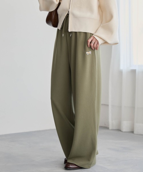 MONO-MART（モノマート）の「PENNEYS/ペニーズ 別注 THE FOX ロゴ ワンポイントワッペン刺繍 ドローストリング イージーパンツ（その他パンツ・レディース・ネイビー/グレー/ライトカーキ/ブラック/アイボリー/グレイッシュベージュ/ブラウン/ダークブラウン/ライトグレー・M/L/S）」の8枚目の写真