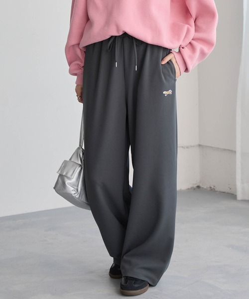 MONO-MART（モノマート）の「PENNEYS/ペニーズ 別注 THE FOX ロゴ ワンポイントワッペン刺繍 ドローストリング イージーパンツ（その他パンツ・レディース・ネイビー/グレー/ライトカーキ/ブラック/アイボリー/グレイッシュベージュ/ブラウン/ダークブラウン/ライトグレー・M/L/S）」の22枚目の写真