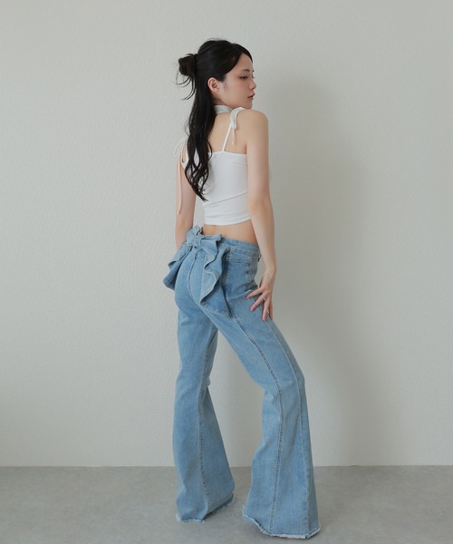 M DOLLY（エムドリー）の「back ribbon flare denim pants/バックリボンフレアデニムパンツ（デニムパンツ・レディース・ライトブルー/ブルー・S/M）」の14枚目の写真