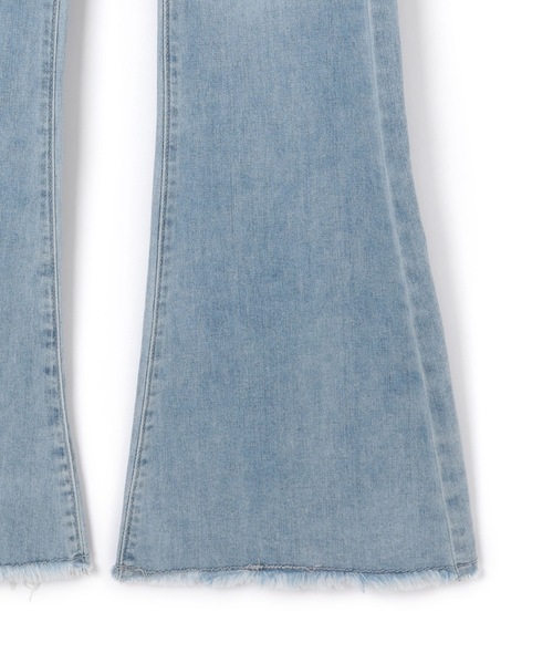 M DOLLY（エムドリー）の「back ribbon flare denim pants/バックリボンフレアデニムパンツ（デニムパンツ・レディース・ライトブルー/ブルー・S/M）」の6枚目の写真