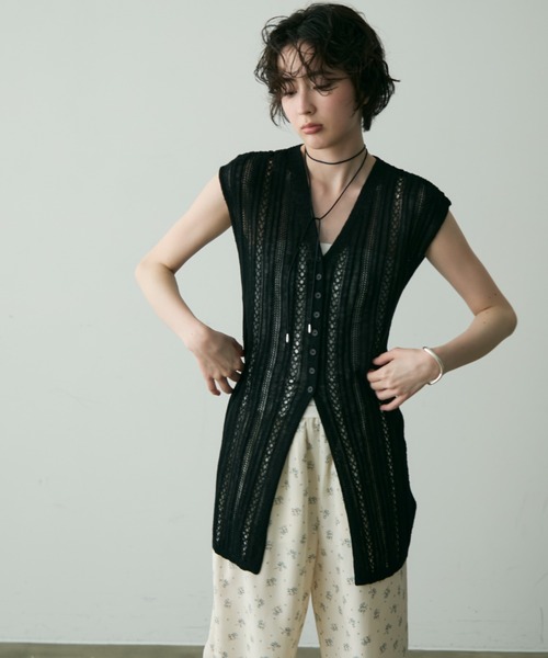 Trish（トリッシュ）の「前開きノースリニットジレ（ベスト・レディース・ブラック/アイボリー・FREE）」の21枚目の写真