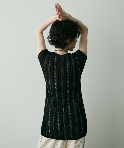 Trish（トリッシュ）の「前開きノースリニットジレ（ベスト・レディース・ブラック/アイボリー・FREE）」の3枚目の写真