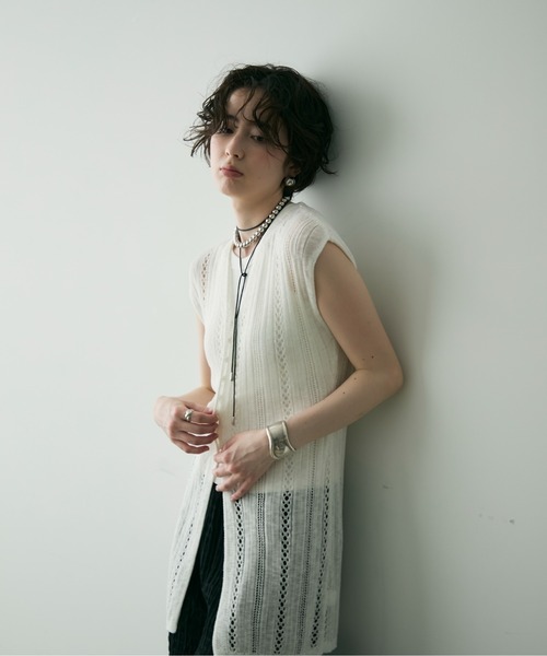 Trish（トリッシュ）の「前開きノースリニットジレ（ベスト・レディース・ブラック/アイボリー・FREE）」の11枚目の写真