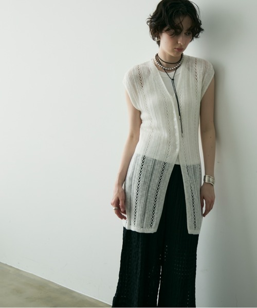 Trish（トリッシュ）の「前開きノースリニットジレ（ベスト・レディース・ブラック/アイボリー・FREE）」の8枚目の写真