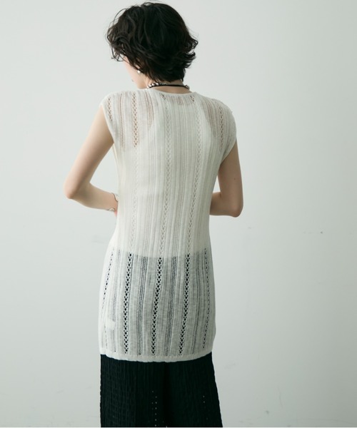 Trish（トリッシュ）の「前開きノースリニットジレ（ベスト・レディース・ブラック/アイボリー・FREE）」の6枚目の写真