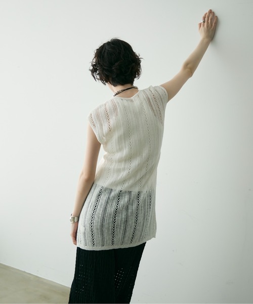 Trish（トリッシュ）の「前開きノースリニットジレ（ベスト・レディース・ブラック/アイボリー・FREE）」の5枚目の写真