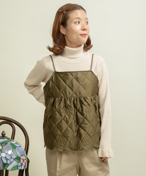 Dot&Stripes CHILD WOMAN(ドットアンドストライプス チャイルドウーマン)の「サテンキルトカットワーク キャミブラウス(シャツ/ブラウス・レディース・アイボリー/カーキ・FREE)」の16枚目の写真