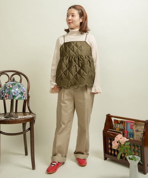 Dot&Stripes CHILD WOMAN(ドットアンドストライプス チャイルドウーマン)の「サテンキルトカットワーク キャミブラウス(シャツ/ブラウス・レディース・アイボリー/カーキ・FREE)」の18枚目の写真