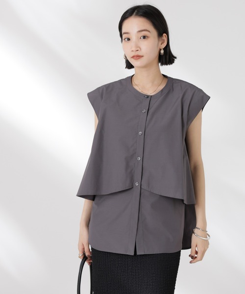 NANO universe（ナノユニバース）の「フロントフレアケープカラーノースリーブシャツ（シャツ/ブラウス・レディース・チャコール/ピンク/ホワイト・FREE）」の18枚目の写真