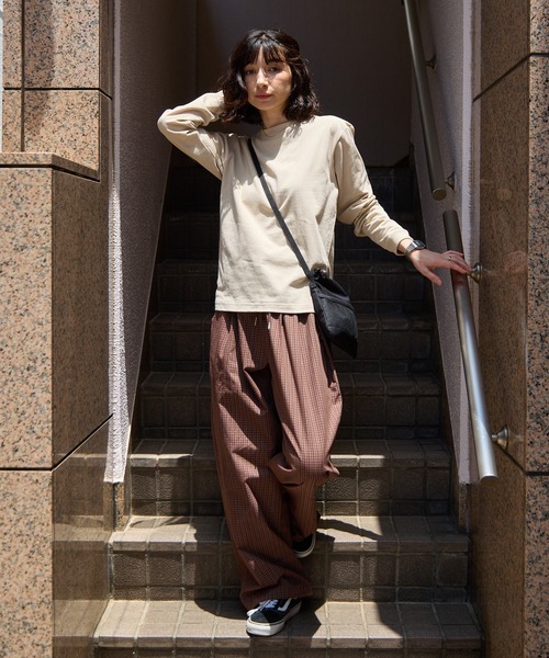 CROSS & STITCH(クロスステッチ)の「CROSS&STITCH/クロスアンドステッチ オープンエンド マックスウェイトロングスリーブTシャツ 長袖 ユニセックス(リブ有り) ロンT カットソー 2026年 夏 夏服(Tシャツ/カットソー・メンズ・ダークブルー/ダークグリーン/ホワイト/アッシュ/ライトベージュ/ブラック/スミクロ・L/M/S/XL)」の9枚目の写真