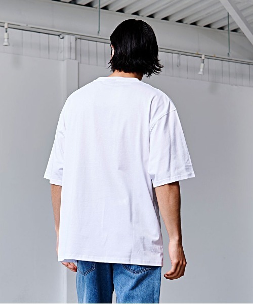 Ed Hardy(エドハーディー)の「『ED HARDY/エドハーディー』クルーネック ラビット半袖Tシャツ(Tシャツ/カットソー・メンズ・ブラック/ホワイト・L/M)」の4枚目の写真