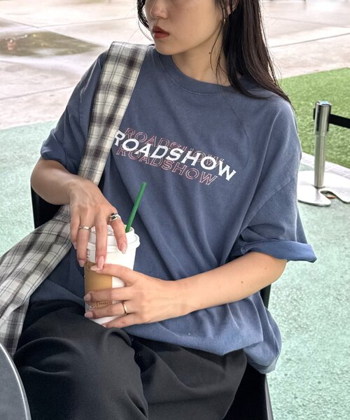 CIAOPANIC TYPY（チャオパニックティピー）の「【ユニセックス】フロストモーションロゴプリント半袖Tee（Tシャツ/カットソー・メンズ・オフホワイト/チャコールグレー/ブラック/ネイビー・LARGE/MEDIUM）」の4枚目の写真