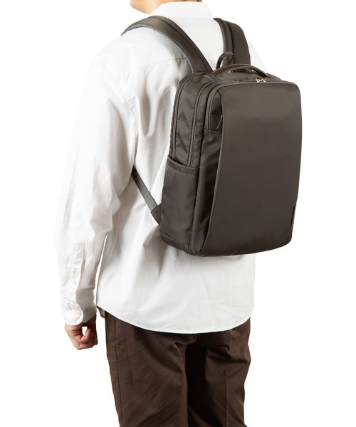 ACE(エース)の「エース ビジネスバッグ UBN-418 15.6inch 19071(ビジネスバッグ・レディース・チャコール/ブラック/ベージュ・FREE)」の5枚目の写真