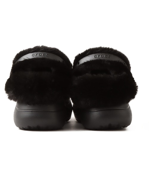 crocs(クロックス)の「crocs Bae Lined Clog / クロックス ベイ ラインド クロッグ(サンダル・レディース・ブラック・27.0cm/26.0cm/25.0cm/24.0cm/23.0cm/22.0cm)」の3枚目の写真
