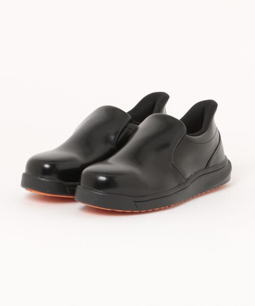 CEDAR CREST(セダークレスト )の「【CEDAR CREST】スパットシューズ Comfy KC M(スリッポン・メンズ・ホワイト/ブラック・25.0cm/25.5cm/26.0cm/26.5cm/27.0cm/27.5cm/28.0cm)」の1枚目の写真