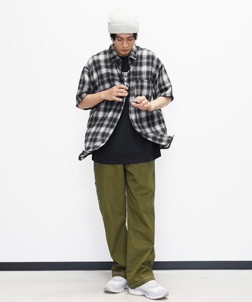 Beno（ビーノ）の「半袖チェックシャツ（Tシャツ/カットソー・メンズ・ネイビー/イエロー/ブルー/ブラック・MEDIUM/LARGE）」の6枚目の写真